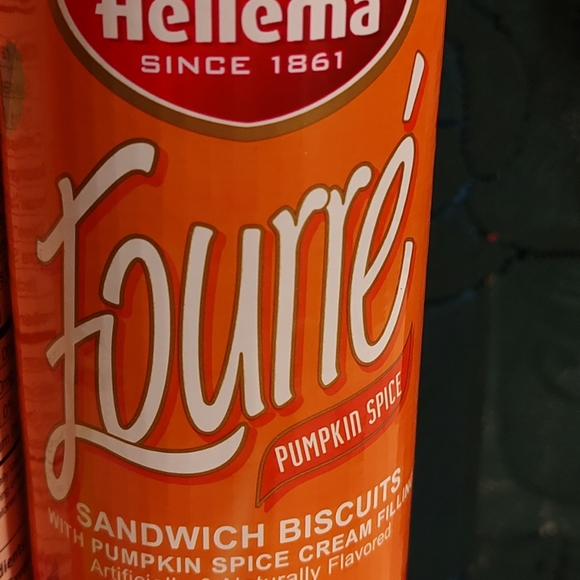 Two PACKAGES: scrumptiousness of Hellema Fourre pumpkin sandwich biscuits sealed - Picture 2 of 8